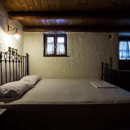 Tithoreans' Traditional Residences Extérieur photo