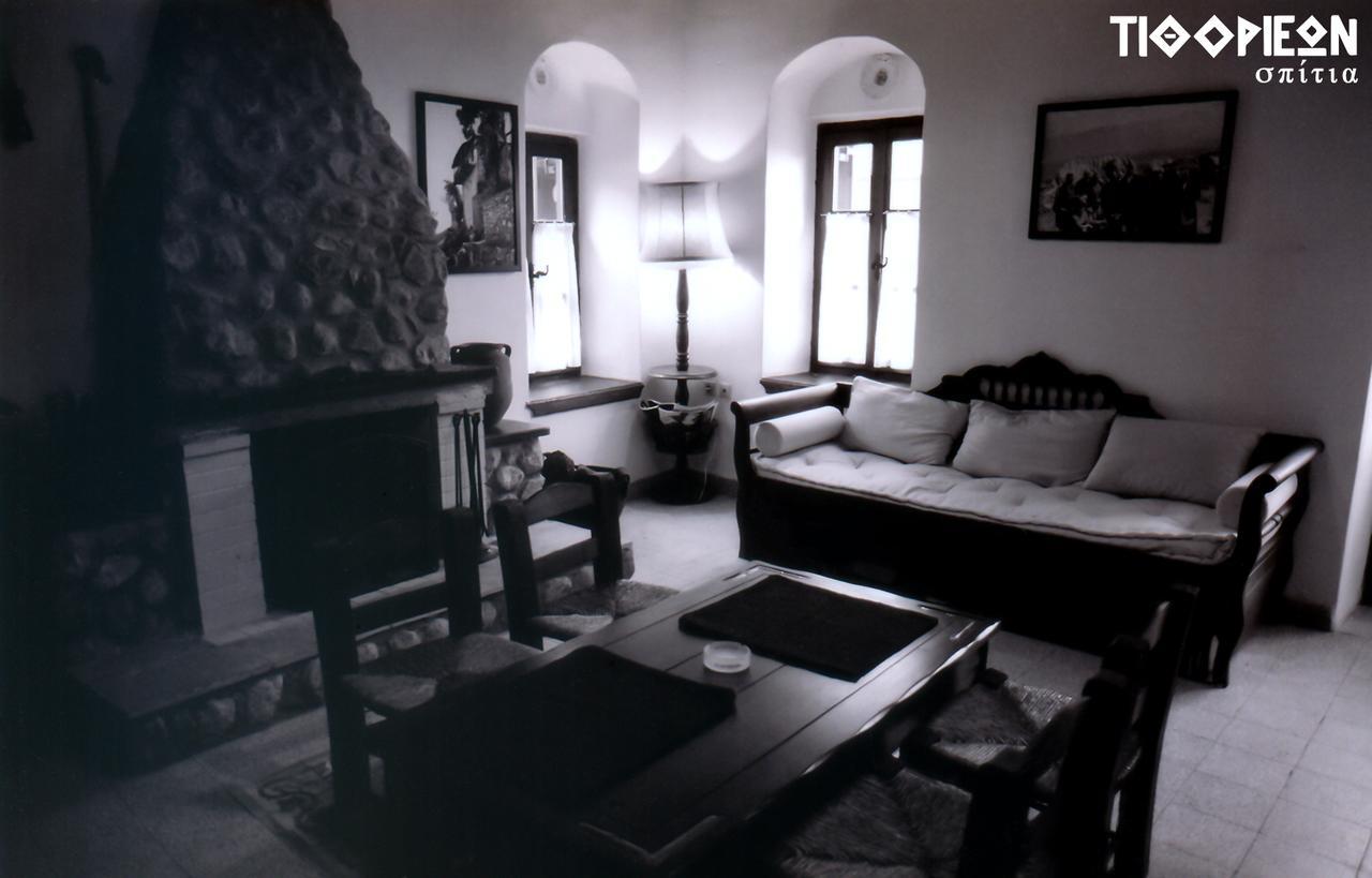 Tithoreans' Traditional Residences Extérieur photo